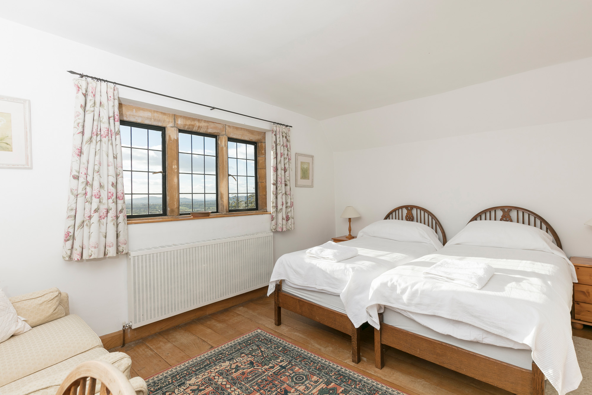 Book Private Manor House at Stanton Guildhouse. A Nr Broadway Venue for