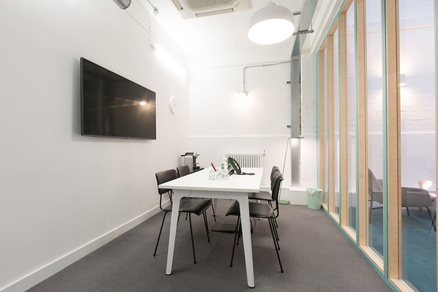 Book Meeting Room 3, TOG Whitechapel (London) – HeadBox Book Meeting Room 3, TOG Whitechapel (London) – HeadBox